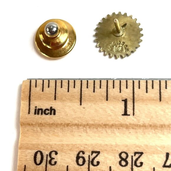 Rotary International Pin Rotary Wheel Gold Tone Small Size .5 in Diameter A526 - Picture 5 of 6